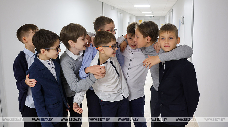 У школах Беларусі падыходзіць да завяршэння першая вучэбная чвэрць