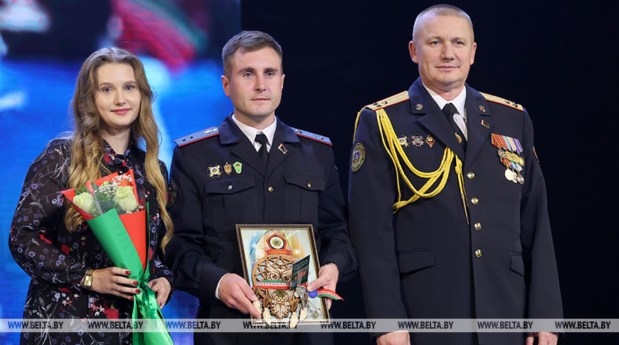 Ключы ад арэндных кватэр уручылі праваахоўнікам Магілёўскай вобласці