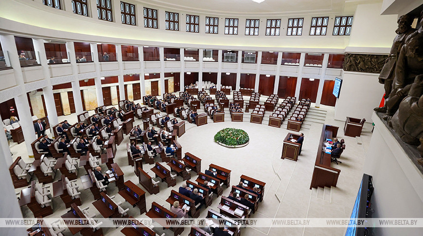 Законапраект па пытаннях нарматворчай дзейнасці прыняты ў першым чытанні