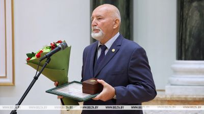 Лукашэнка ўручыў узнагароды заслужаным аграрыям Беларусі