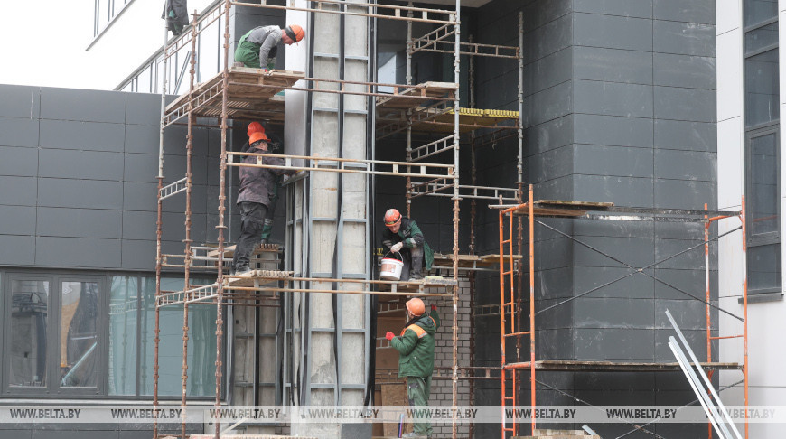 Высокія тэмпы без урону якасці. Як ідзе будаўніцтва новай бальніцы ў Гродне  
