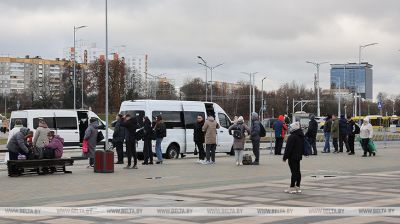 Чэргі на прыгарадныя маршруткі ў Мінску