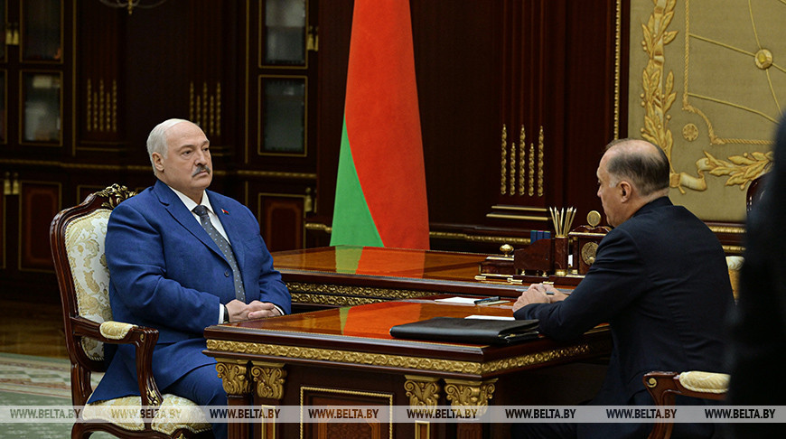 Лукашэнка прыняў з дакладам Вальфовіча
