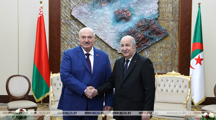 Сустрэча Лукашэнкі з Прэзідэнтам Алжыра Тэбунам праходзіць у палацы "Эль-Мурадыя"