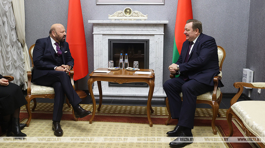 Сацыяльныя праекты, дэпалітызацыя спорту. Алейнік правёў перагаворы з ганаровым консулам Беларусі ў Швейцарыі