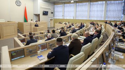 Пасяджэнне чацвёртай сесіі Савета Рэспублікі праходзіць у Мінску