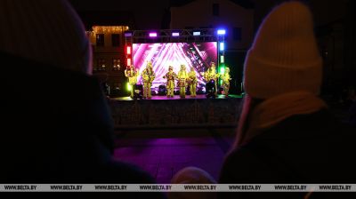 Навагодняя атмасфера і казачныя героі ў яркіх спектаклях: святочныя лакацыі Мінска