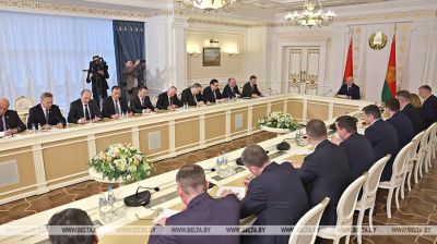 Дзе і як у Беларусі будуць вучыць прафесіям будучыні? Пытанне стала тэмай нарады ў Лукашэнкі