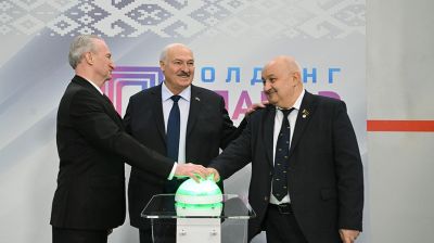 Лукашэнка ў Мінску даў старт рабоце ўнікальнай вытворчасці ў сферы мікраэлектронікі