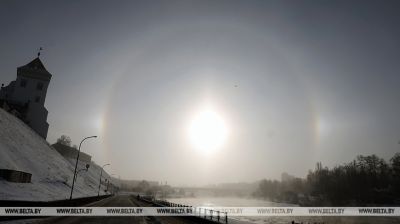 Сонечнае гало ў марозны дзень у Гродне