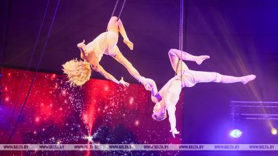 Мотакаскадзёры, асілкі, дрэсіраваныя мядзведзі. У Белдзяржцырку новая праграма "Магія экстрыму"