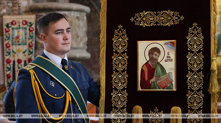 Брэсцкай мытні ўручылі харугву з лікам апостала Матфея