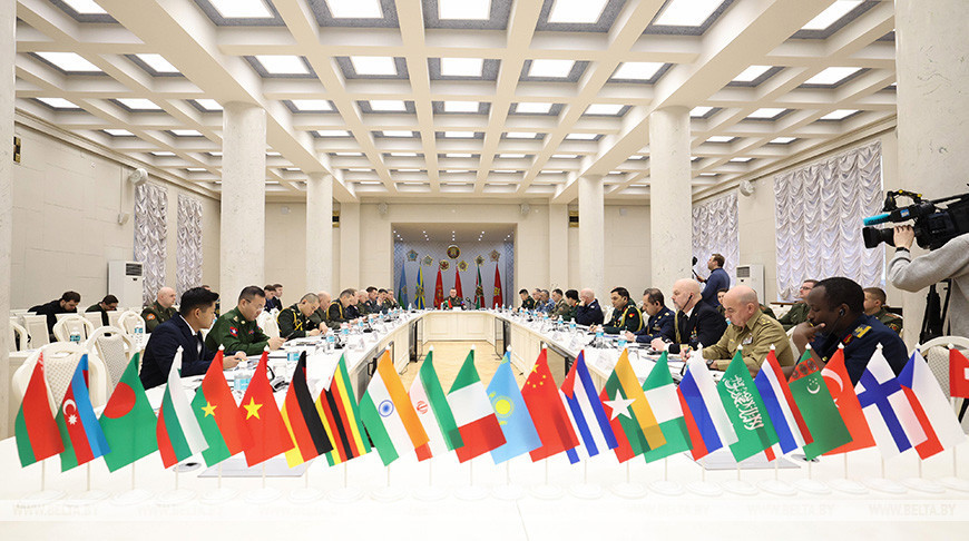 Мінабароны Беларусі плануе правесці інвентарызацыю адносін з замежнымі ваеннымі аташэ