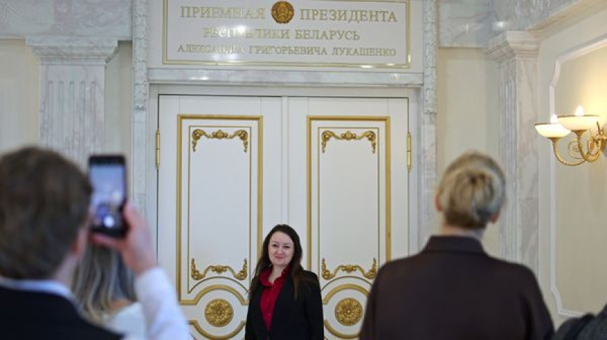 Для работнікаў прадпрыемстваў і сацыяльнай сферы Жыткавіцкага раёна правялі экскурсію ў Палацы Незалежнасці