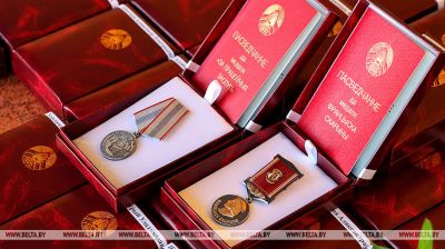 Людзі розных прафесій, але з агульным падыходам да справы. У Мінску ўручылі дзяржузнагароды