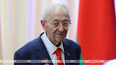 Прыклад служэння краіне. У Мінску ўшаноўвалі трэцяга народнага настаўніка Аляксандра Фельдмана  