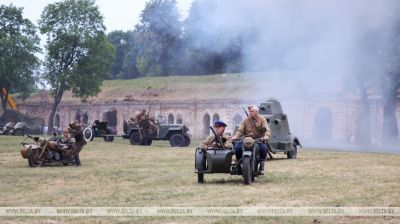 Рэканструктары аднавілі трагічныя і гераічныя эпізоды абароны Брэсцкай крэпасці
