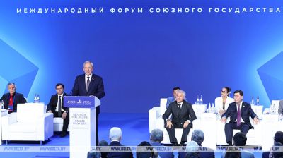 "Вялікая спадчына - агульная будучыня". Пленарнае пасяджэнне форуму прайшло ў Брэсце