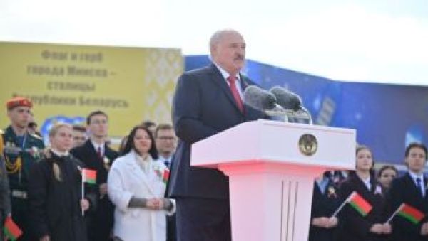 Лукашэнка звярнуўся да народаў замежжа! Парад у Маскве, прамова 9 Мая, ЕАЭС і размова з журналістамі