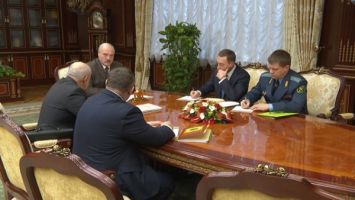 Лукашэнка запатрабаваў не дапусціць сур'ёзнага росту цэн на тытунёвую прадукцыю