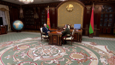 Кадравае пытанне і вывады пасля праверкі УС. Лукашэнка прыняў з дакладам міністра абароны