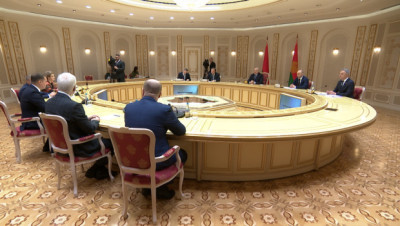 Лукашэнка: Беларусь настроена рашуча нарошчваць тавараабарот з Архангельскай вобласцю