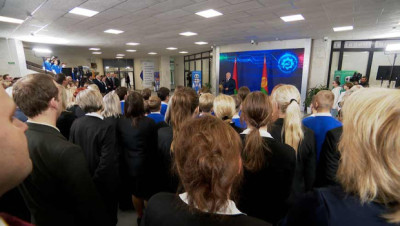 Лукашэнка ў Мінску даў старт рабоце Цэнтра тэхнічнай творчасці дзяцей і моладзі