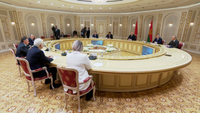 Лукашэнка: мы гатовы прапанаваць Растоўскай вобласці тавары і паслугі на ўмовах лепшых, чым у іншаземцаў