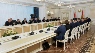 БЧ, магістратура, харчаванне ў школах і падтрымка моладзі. Галоўнае на нарадзе Лукашэнкі з Саўмінам