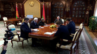Лукашэнка абмеркаваў з Мініханавым захаванне гістарычнай памяці і праведзены ў Казані канцэрт-рэквіем